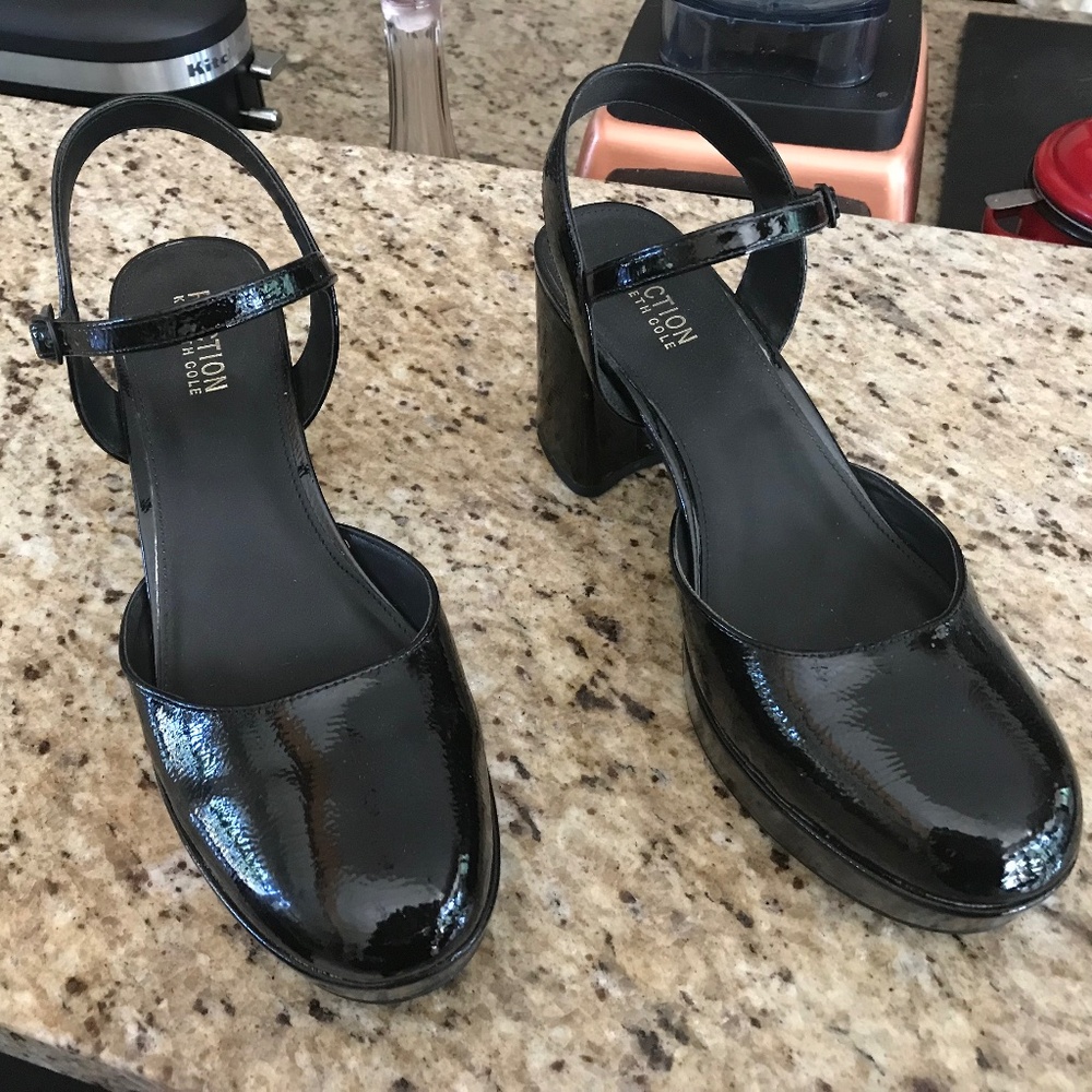 Kennith Cole Size 10 -3”heel Black Paten Leather $30